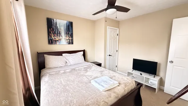 $2,400 | 6010 Lakeside Manor Avenue, Indianapolis, IN 46254