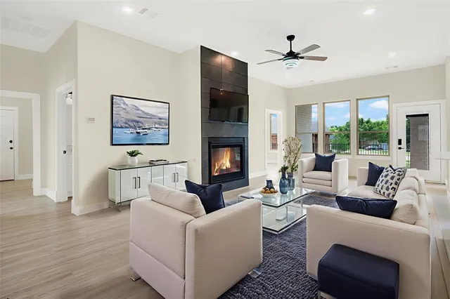 $375,000 | 3725 Creek View Drive, McKinney, TX 75071