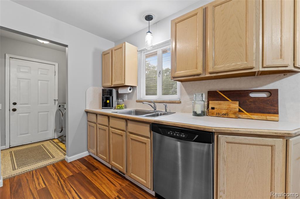 9711 Dartmouth Road Clarkston, MI 48348 - Photo 10 of 22 Gallery Image 10