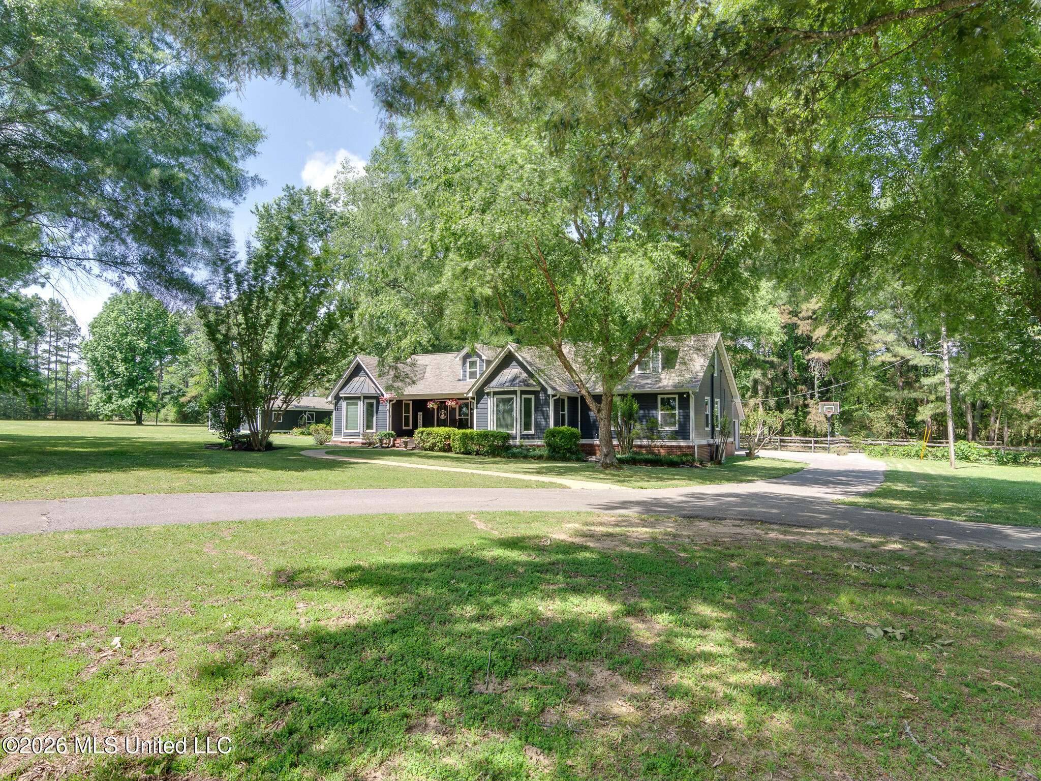 993 Quinn Road Byhalia, MS 38611 - Photo 2 of 73 993 Quinn Road-2