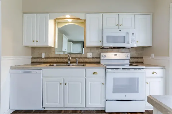 $245,000 | 6677 Concord Drive, Newburgh, IN 47630