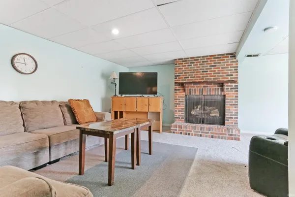 $245,000 | 6677 Concord Drive, Newburgh, IN 47630