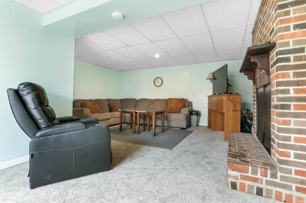 $245,000 | 6677 Concord Drive, Newburgh, IN 47630