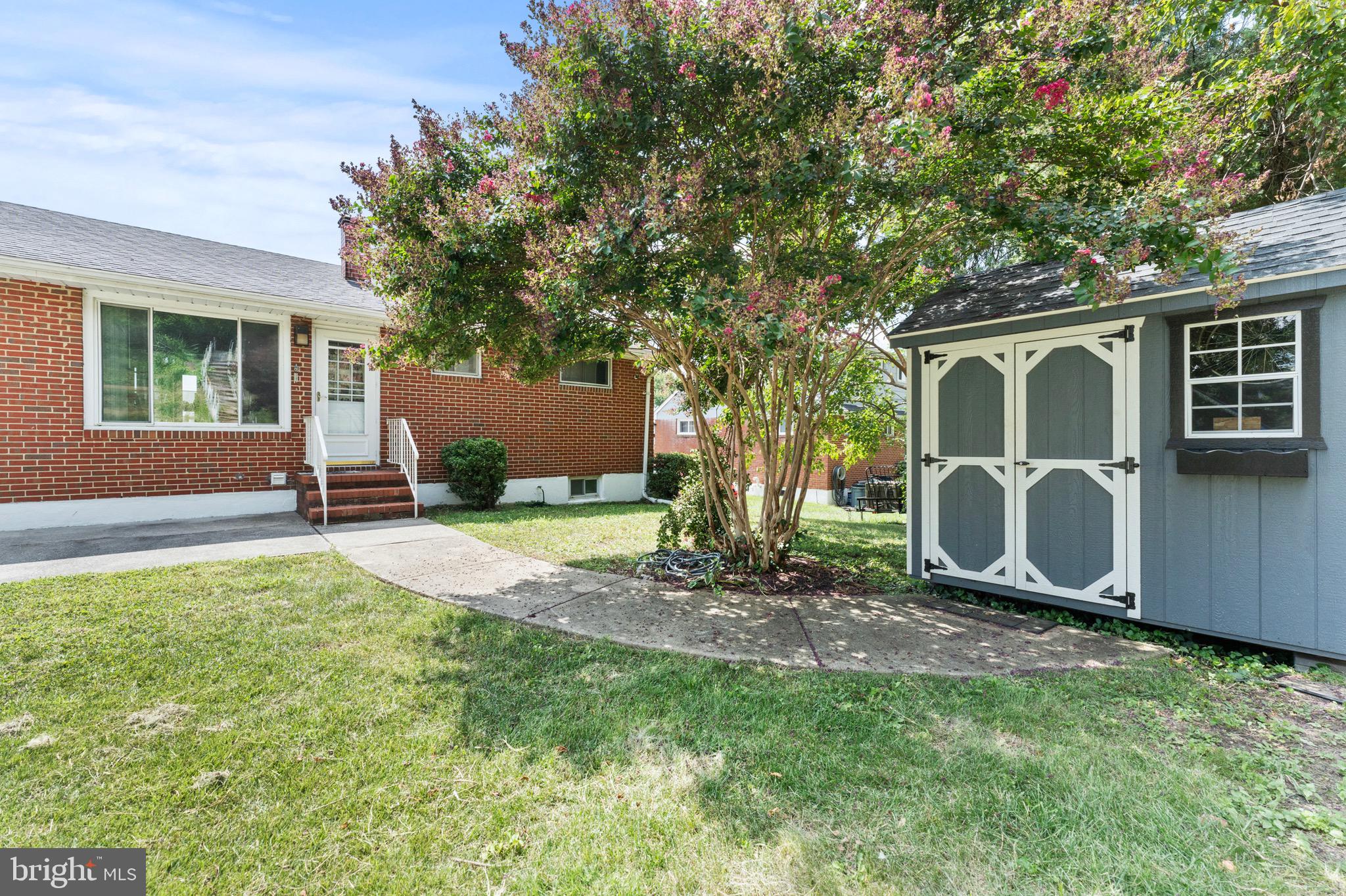 8426 Avery Road Baltimore, MD 21237 - Photo 5 of 25 a view of backyard of the house