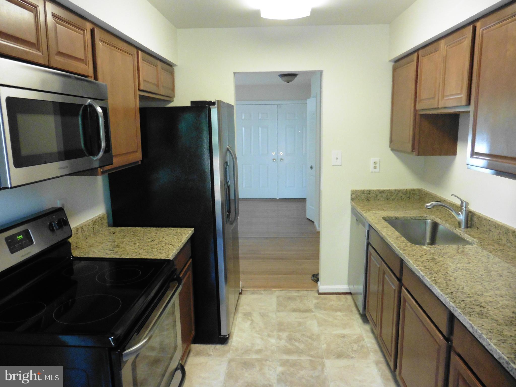 8489 Weems Road Manassas, VA 20110 - Photo 7 of 18 Kitchen