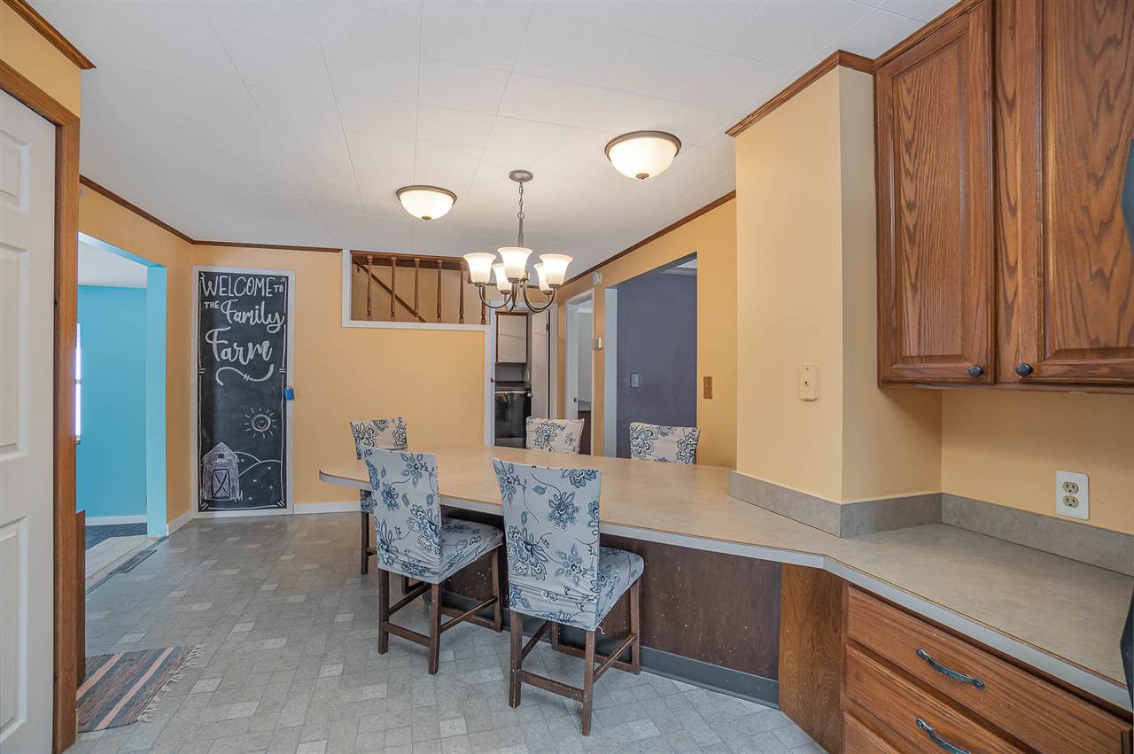 11950 West Chapman Road Blanchard, MI 49310 - Photo 11 of 30 1884236-10.JPG