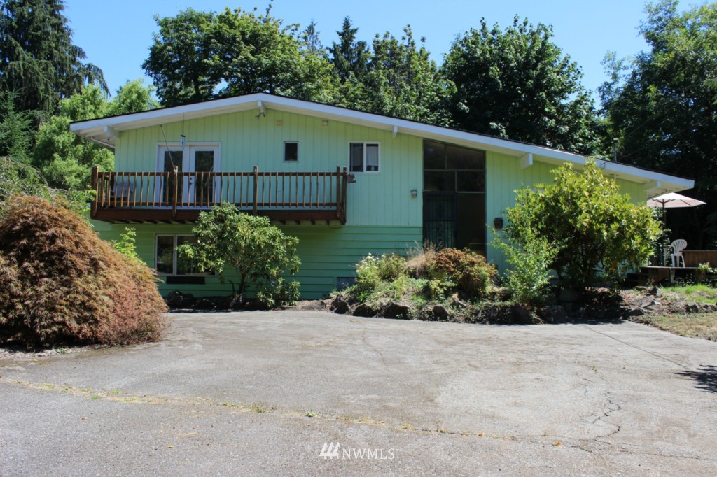 16428 Sylvester Road Southwest Burien, WA 98166 - Photo 1 of 7 Gallery Image 1
