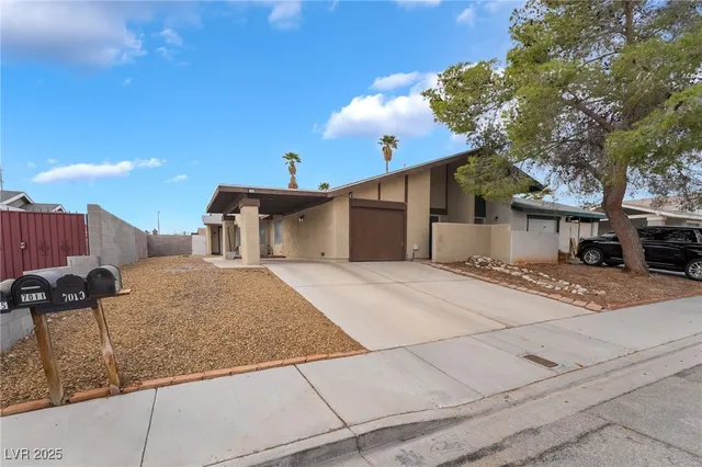 $1,700 | 7019 Grassy Knoll Street, Las Vegas, NV 89147
