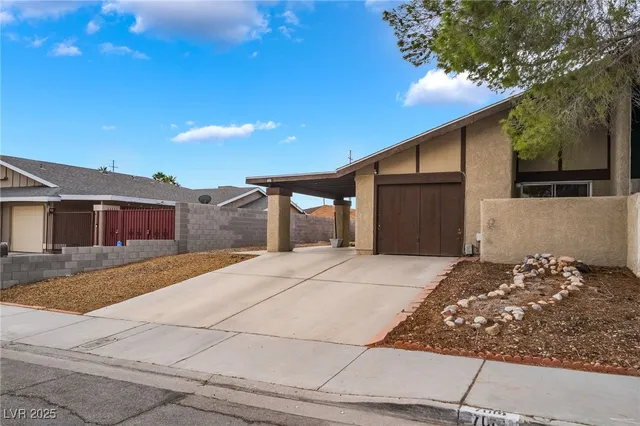 $1,700 | 7019 Grassy Knoll Street, Las Vegas, NV 89147