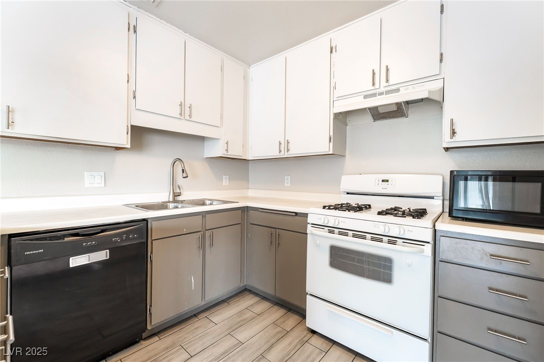 7019 Grassy Knoll Street Las Vegas, NV 89147 - Photo 8 of 21