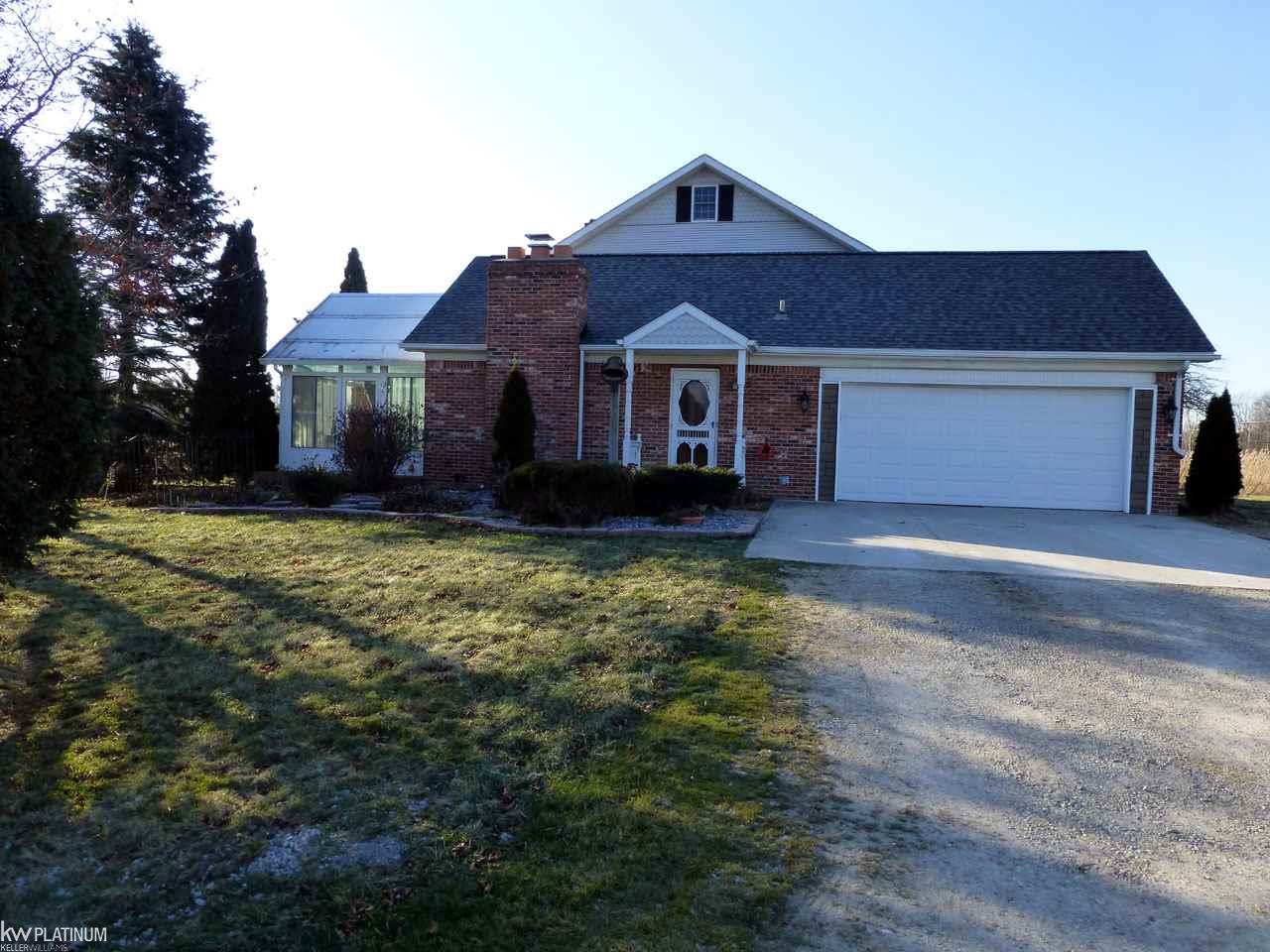 8151 Division Road Casco, MI 48064 - Photo 5 of 72