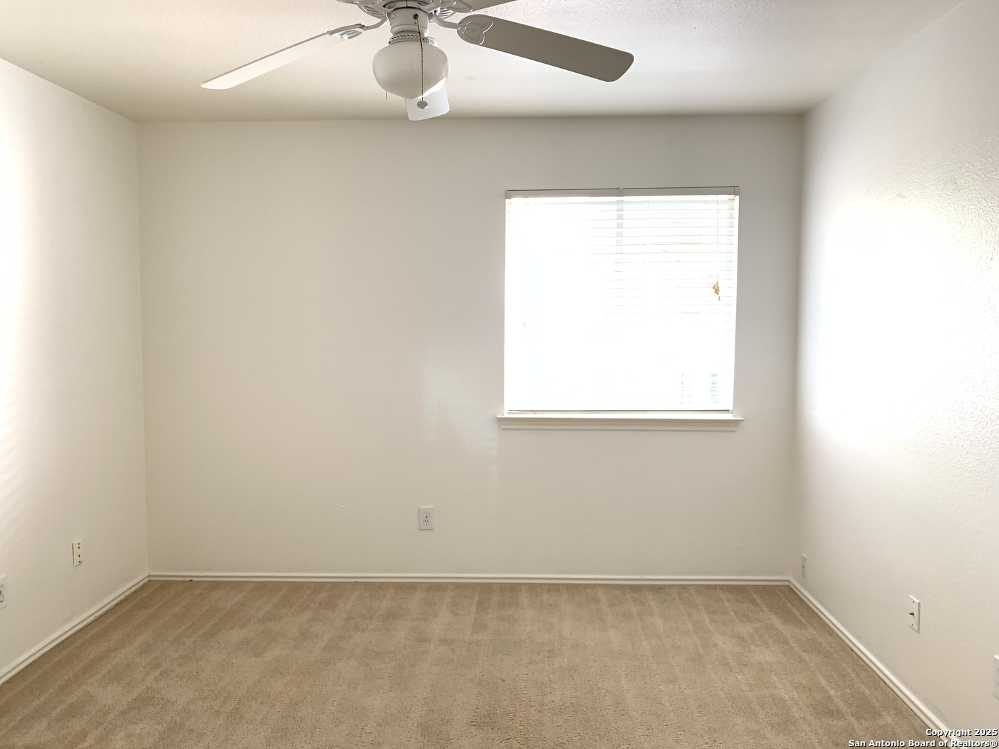 531 Rattler Bluff San Antonio, TX 78251 - Photo 27 of 36 an empty room with a window