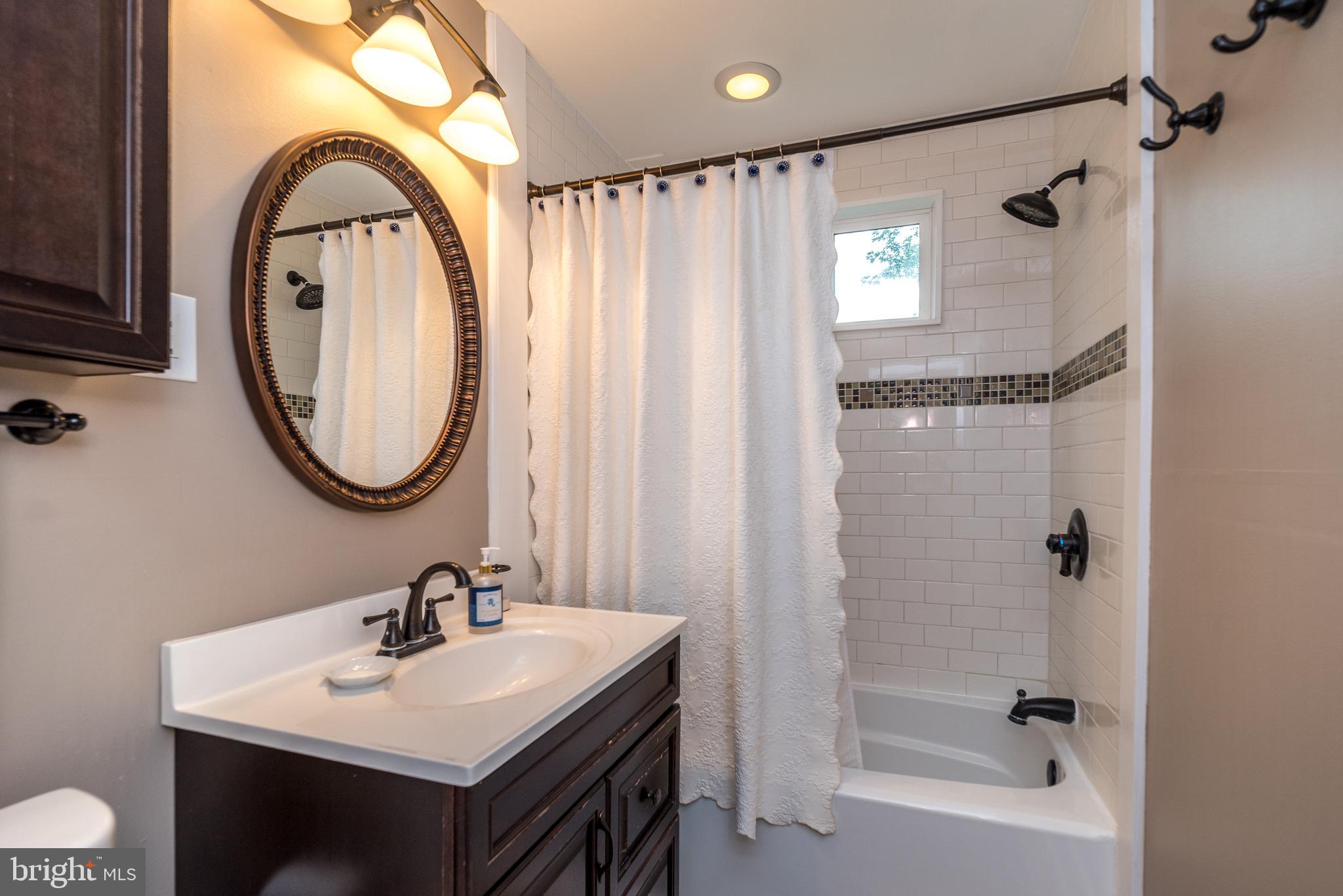 38 Dechert Road Conshohocken, PA 19428 - Photo 18 of 25 Hall Bathroom
