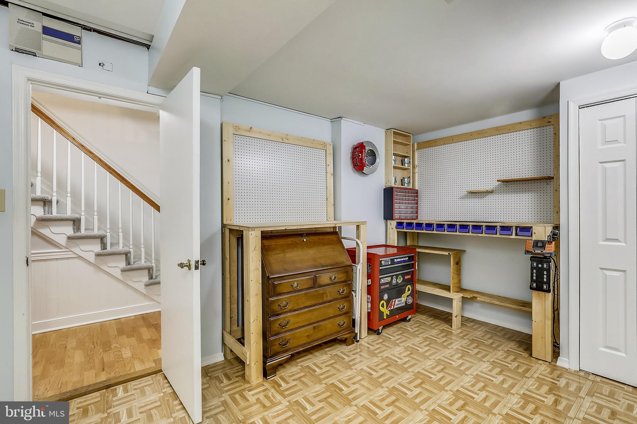 7216 Greentree Road Bethesda, MD 20817 - Photo 19 of 43 Gallery Image 19