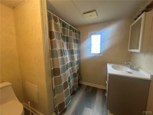 $59,500 | 239 Colonial Circle, Utica, NY 13502