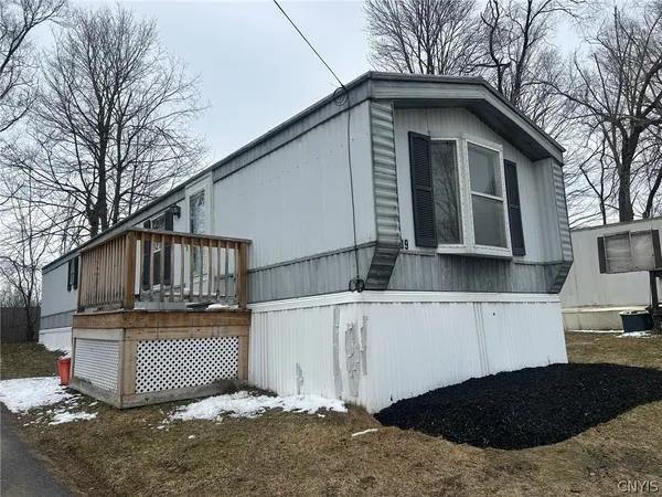 $59,500 | 239 Colonial Circle, Utica, NY 13502