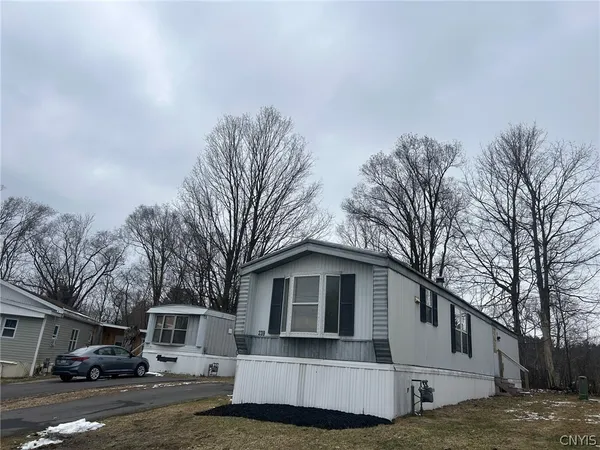$59,500 | 239 Colonial Circle, Utica, NY 13502
