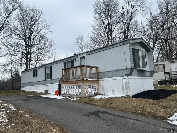$59,500 | 239 Colonial Circle, Utica, NY 13502
