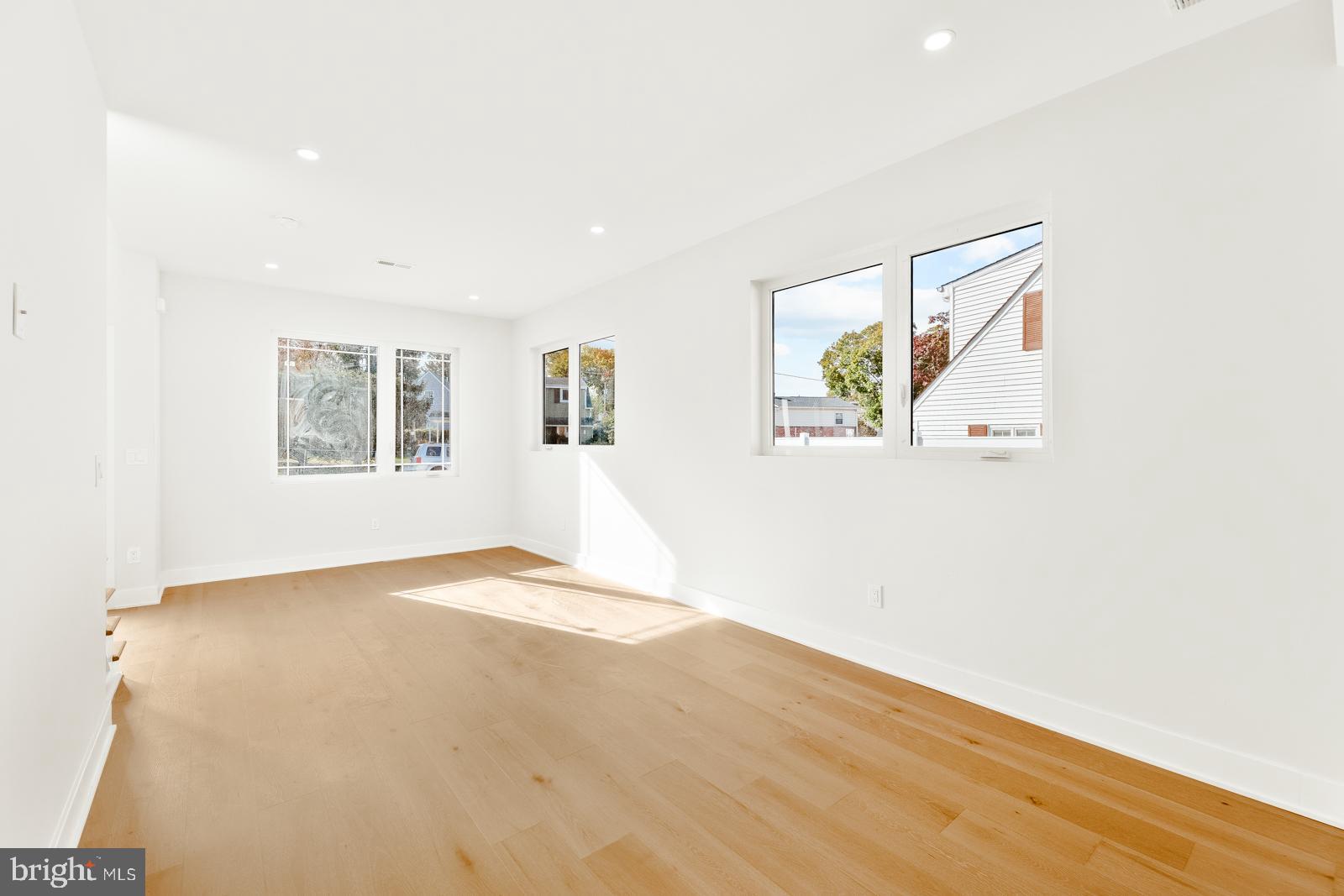 3215 Brookdale Road Philadelphia, PA 19114 - Photo 11 of 47