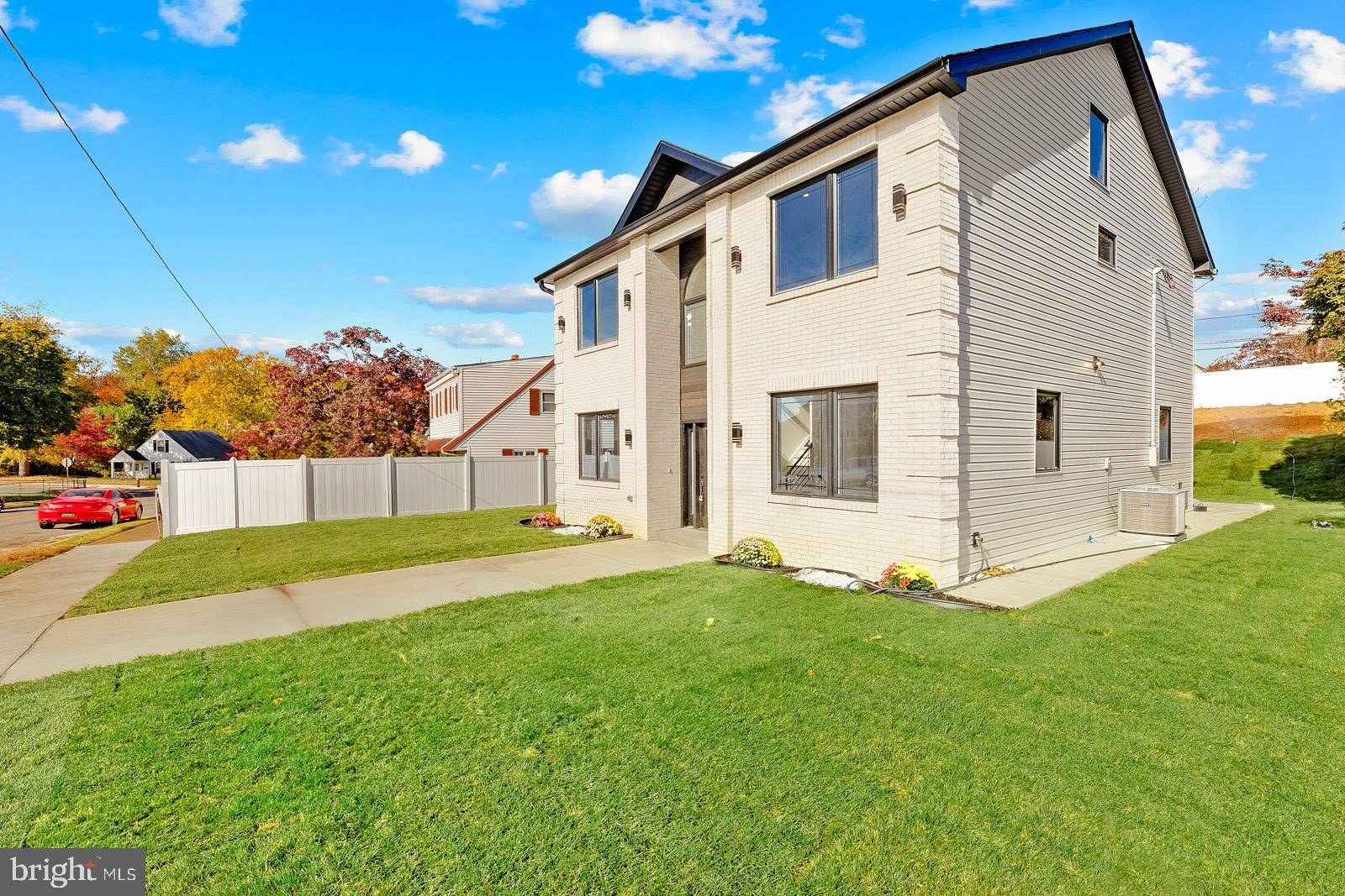 3215 Brookdale Road Philadelphia, PA 19114 - Photo 3 of 47