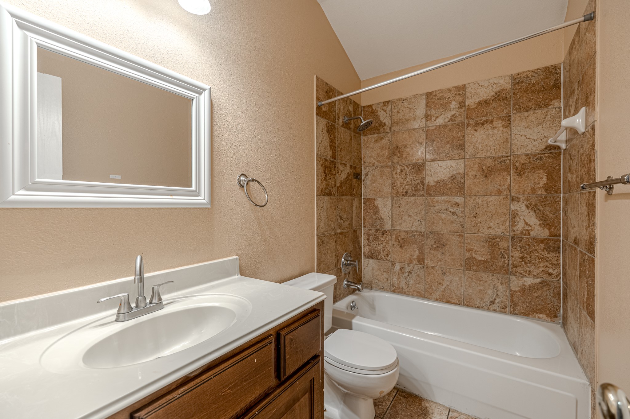 3500 Tangle Brush Drive, Unit 182 Spring, TX 77381 - Photo 24 of 24 a bathroom with a sink mirror toilet and bathtub