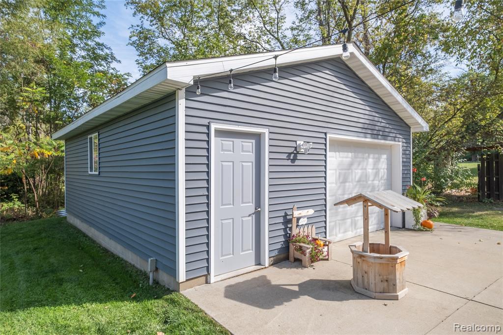 1731 Fisk Road Howell, MI 48843 - Photo 29 of 34 Gallery Image 29