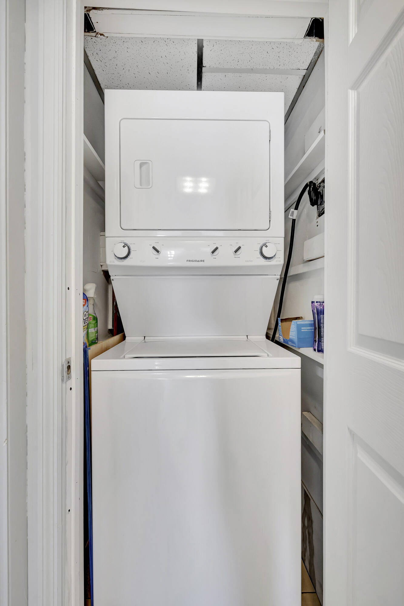 2851 South Ocean Boulevard, Unit 5L Boca Raton, FL 33432 - Photo 29 of 49 Washer/Dryer