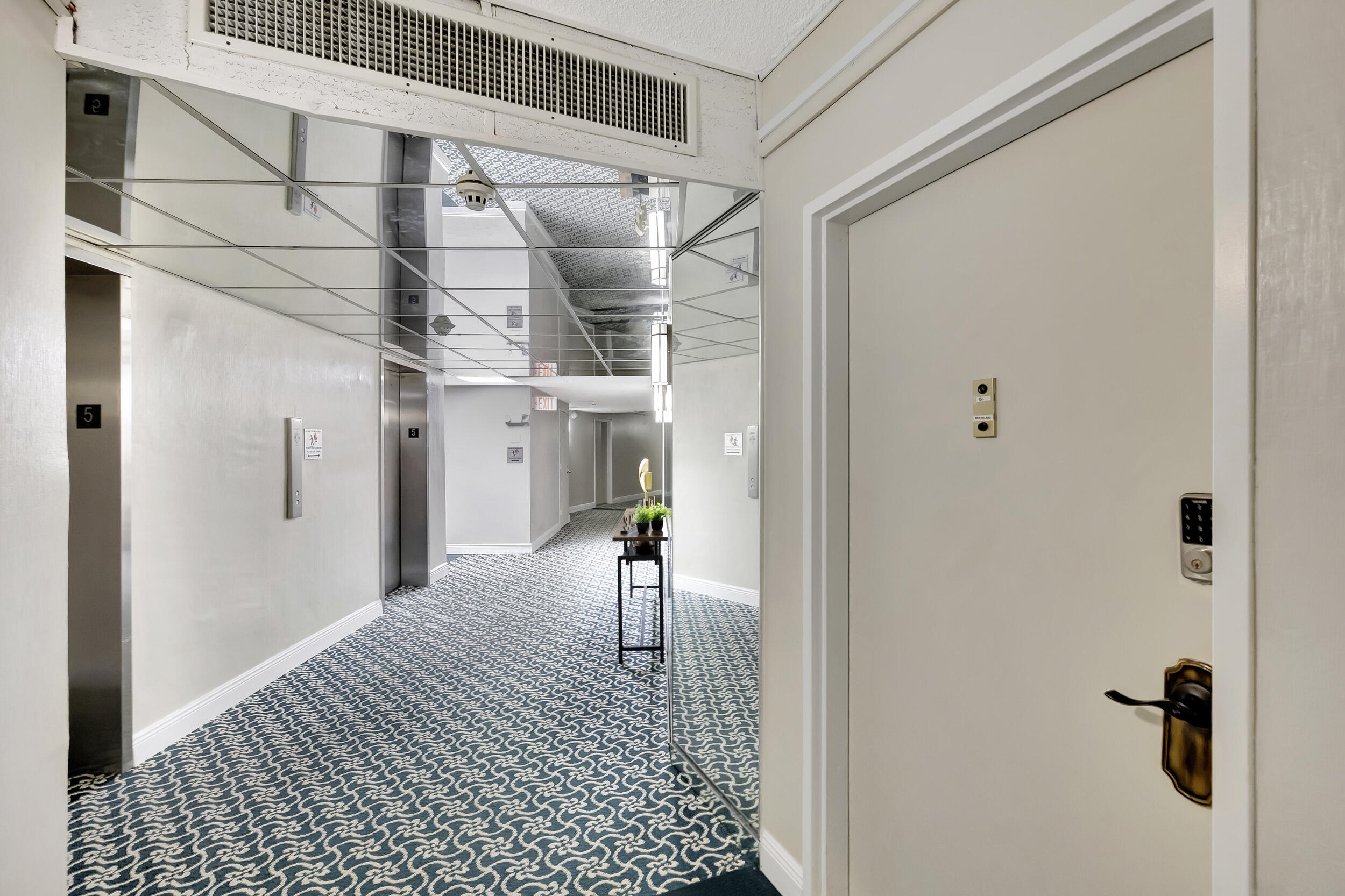2851 South Ocean Boulevard, Unit 5L Boca Raton, FL 33432 - Photo 30 of 49 5th Fl Elevators