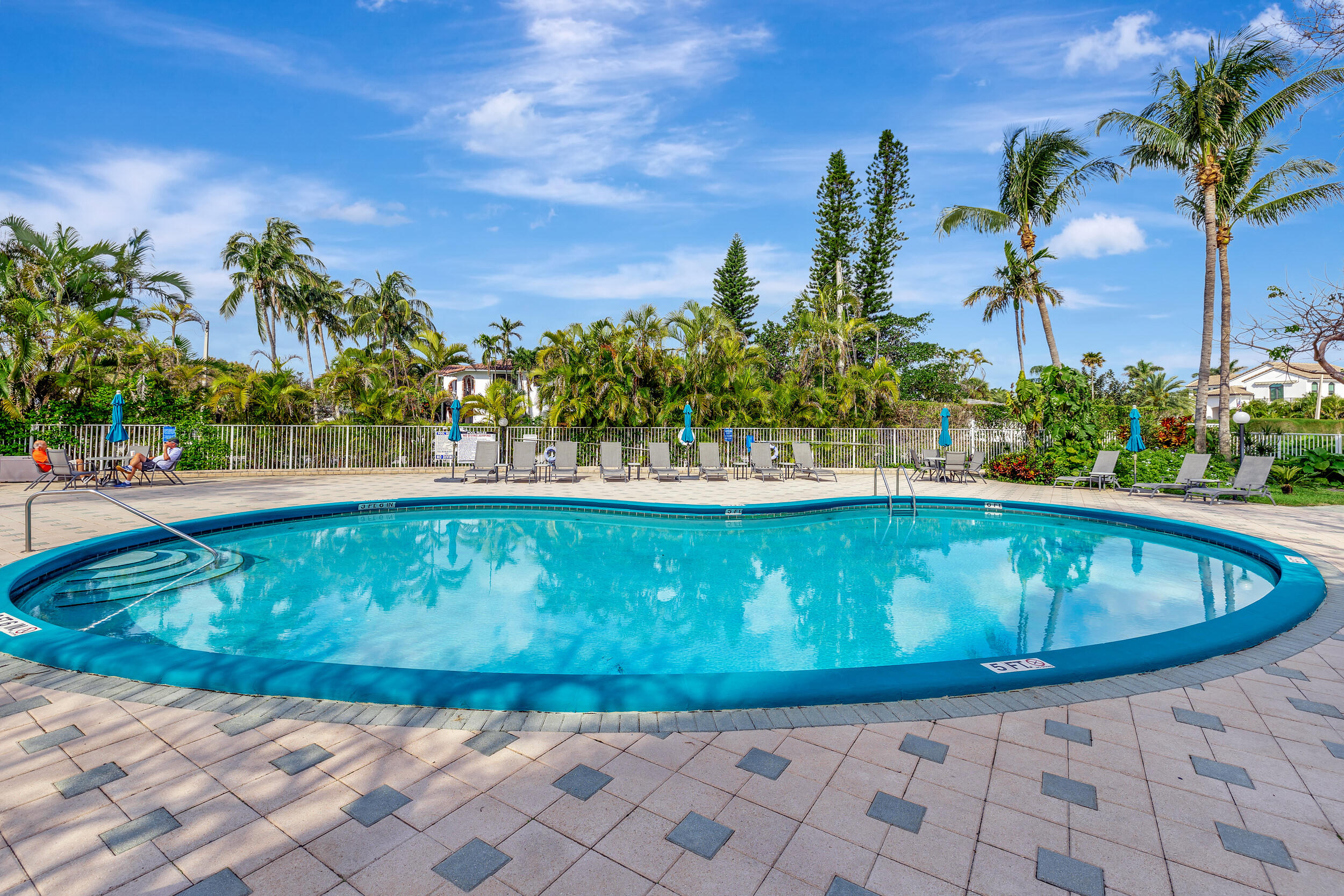 2851 South Ocean Boulevard, Unit 5L Boca Raton, FL 33432 - Photo 41 of 49 Community Pool