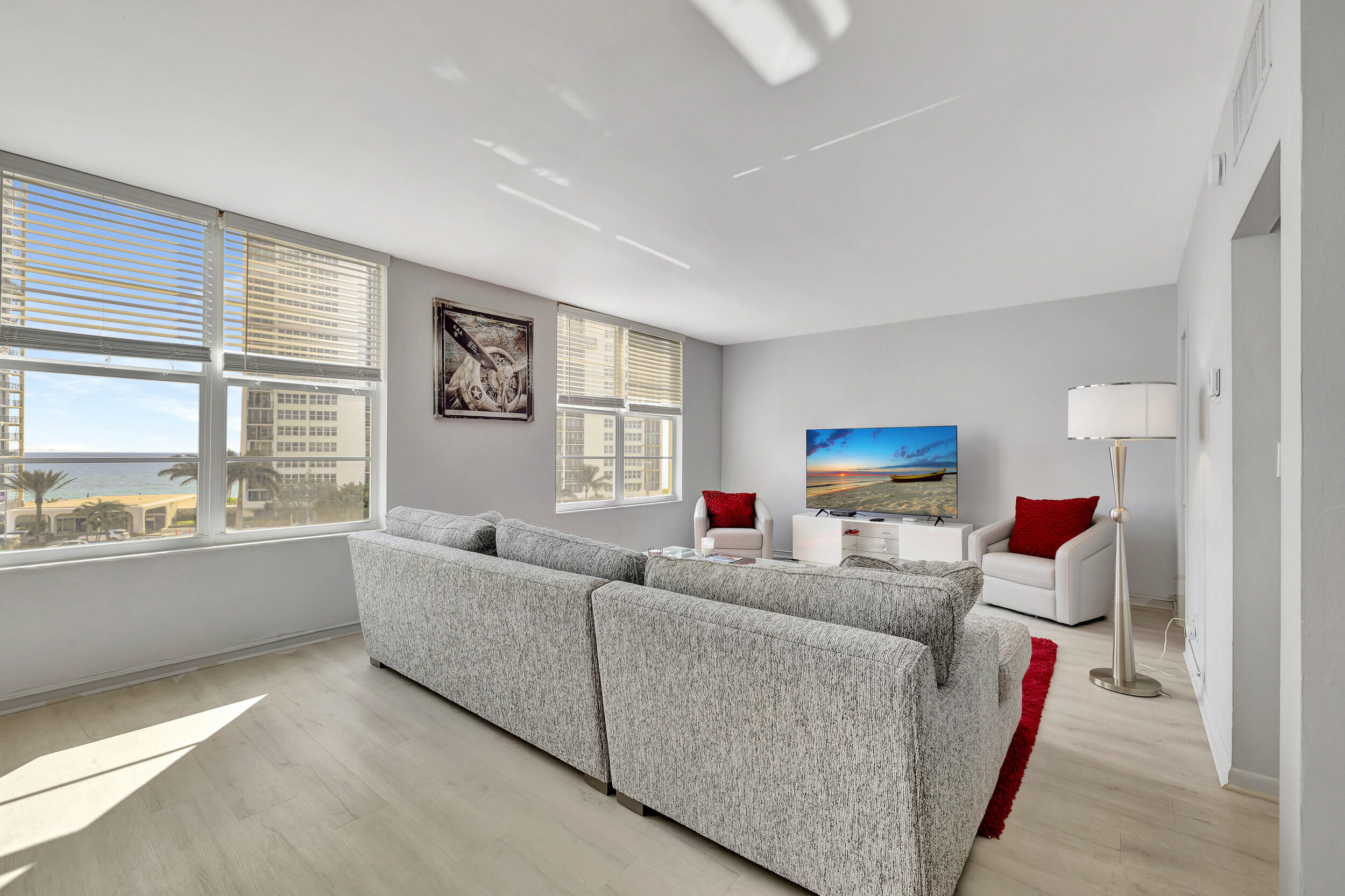 2851 South Ocean Boulevard, Unit 5L Boca Raton, FL 33432 - Photo 10 of 49 Living Room