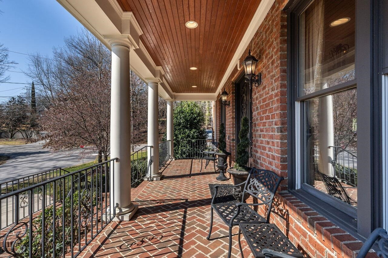 122 Lake Boone Trail Raleigh, NC 27608 - Photo 3 of 46 Photo 3