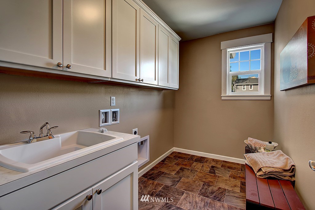 9411 Northeast 173rd Street Bothell, WA 98011 - Photo 14 of 20