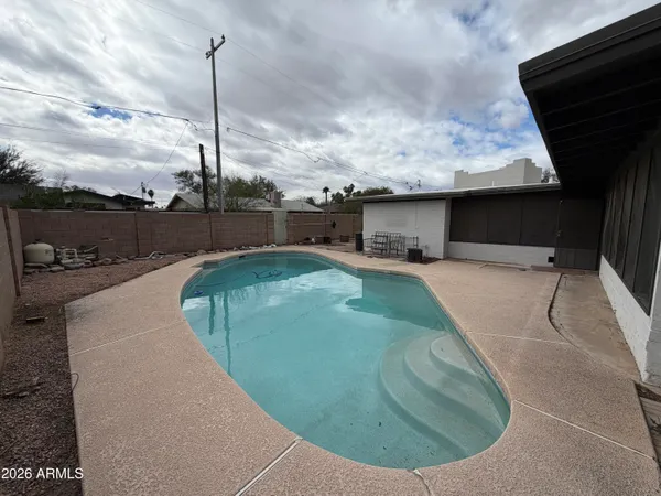 $2,695 | 717 East Granada Drive, Tempe, AZ 85281