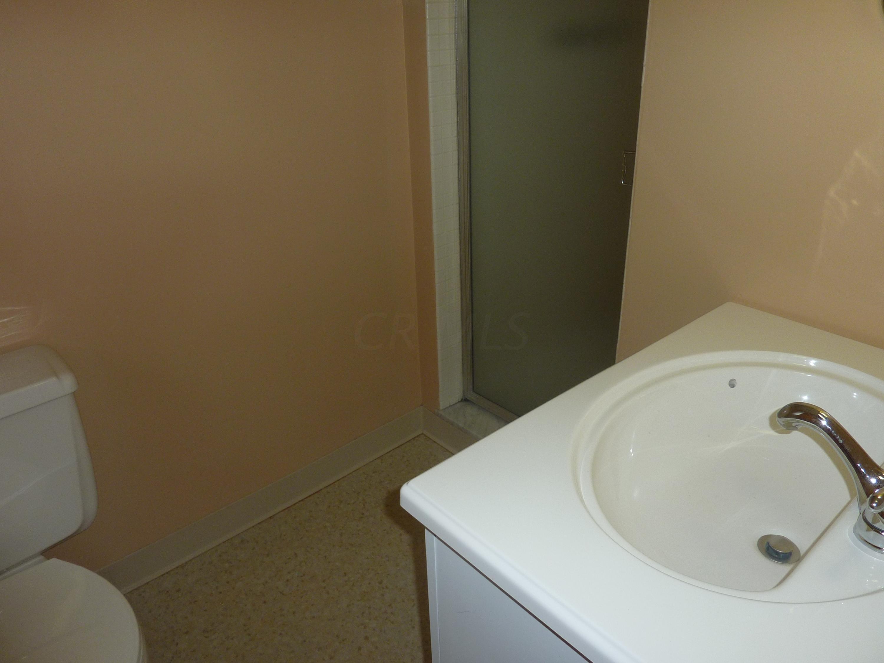 980 Greenridge Road Columbus, OH 43235 - Photo 8 of 16 Gallery Image 8