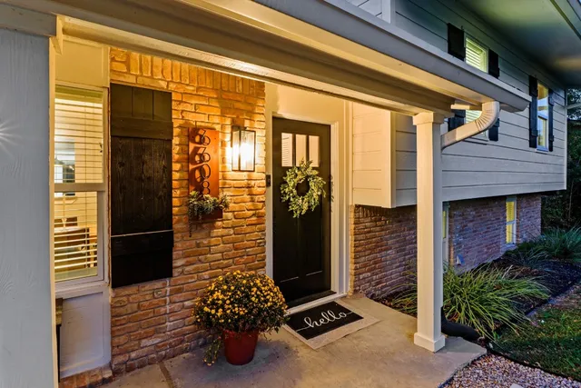 a view of a entryway door of the house