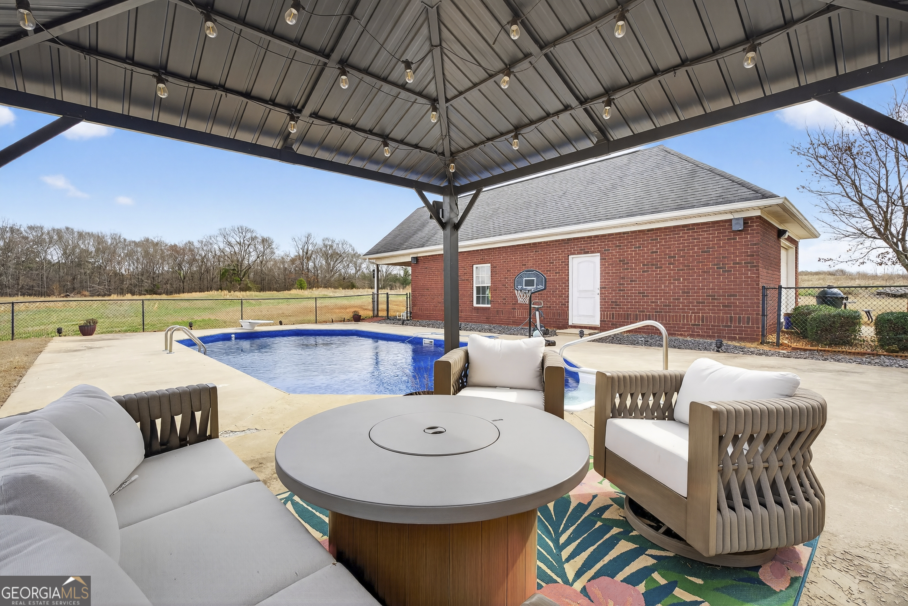 401 English Road Forsyth, GA 31029 - Photo 4 of 92