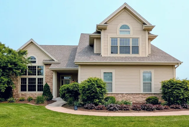 $684,900 | N100W17560 Whitetail Run, Germantown, WI 53022