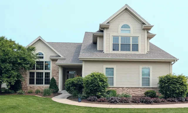 $684,900 | N100W17560 Whitetail Run, Germantown, WI 53022