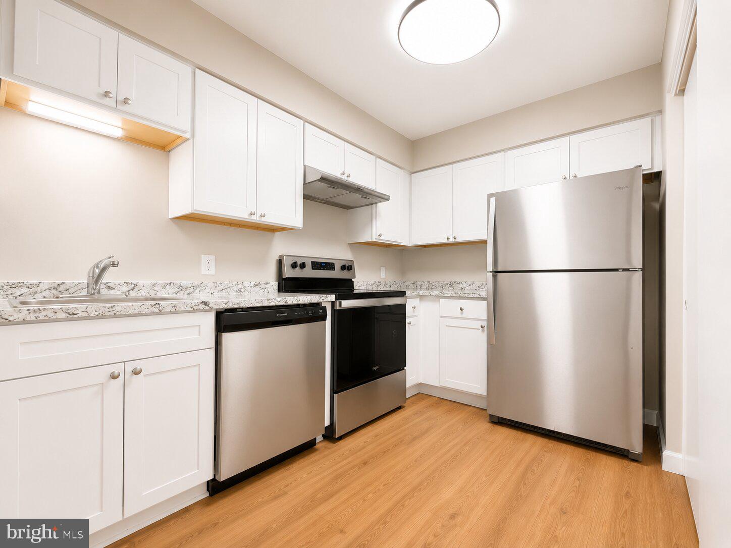 11150 Beaver Trail Court Reston, VA 20191 - Photo 11 of 20 Kitchen