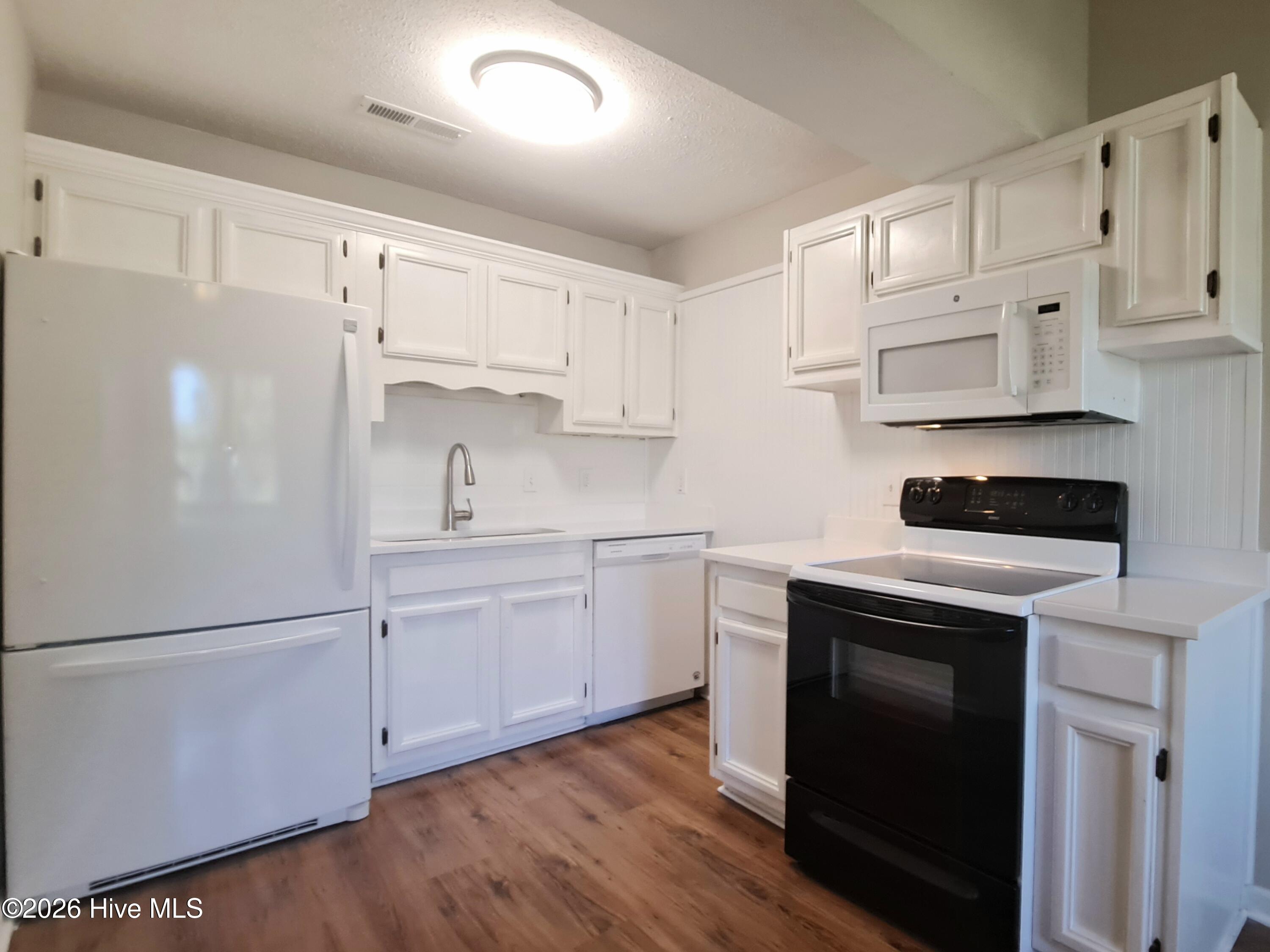 3212 Galway Road Castle Hayne, NC 28429 - Photo 15 of 34 Kitchen