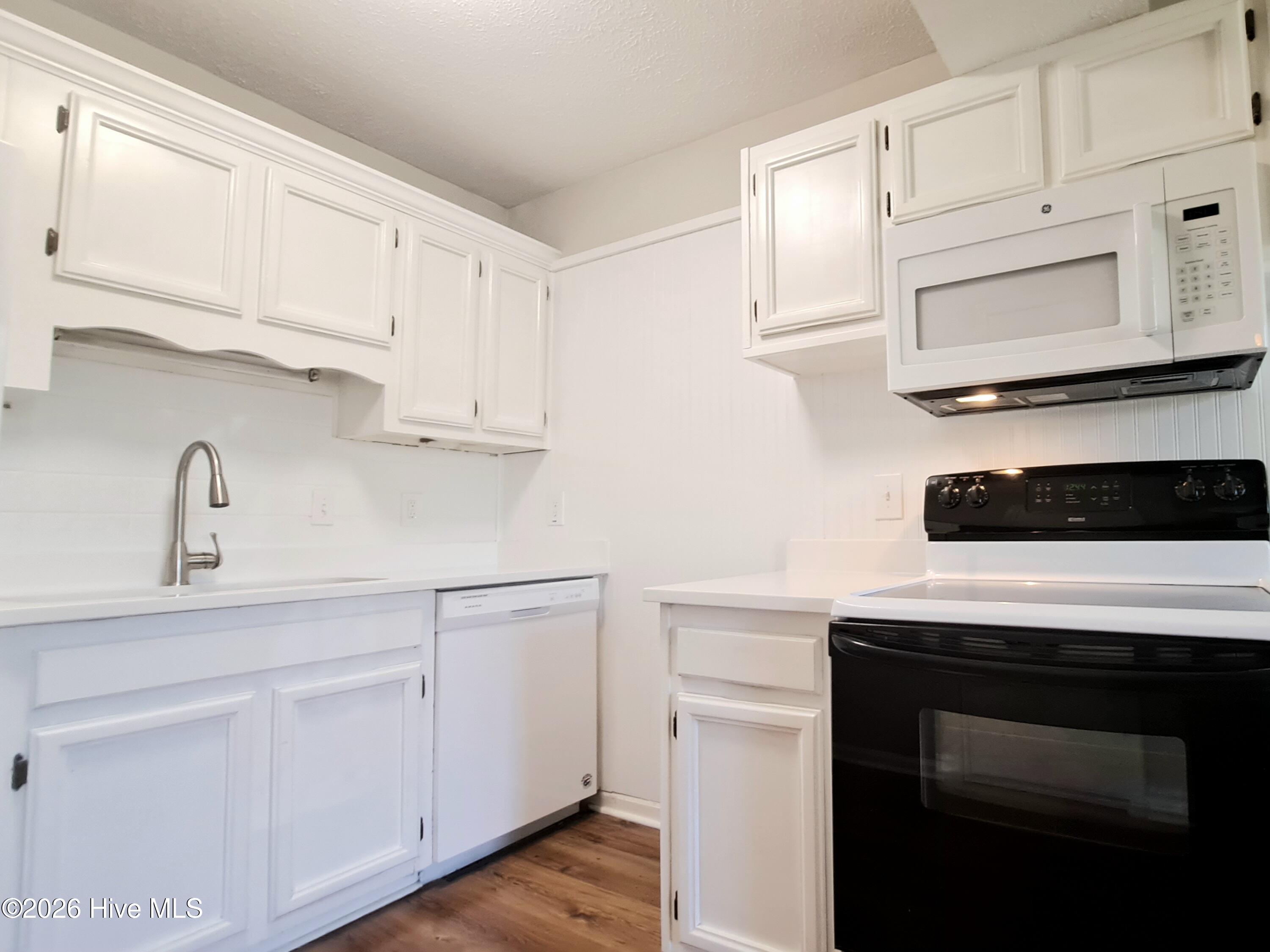 3212 Galway Road Castle Hayne, NC 28429 - Photo 17 of 34 Kitchen
