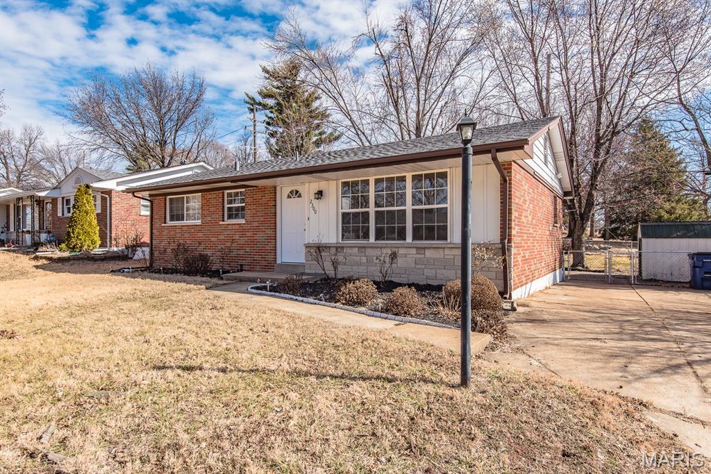 2300 Ruckert Avenue St. Louis, MO 63114 - Photo 3 of 43