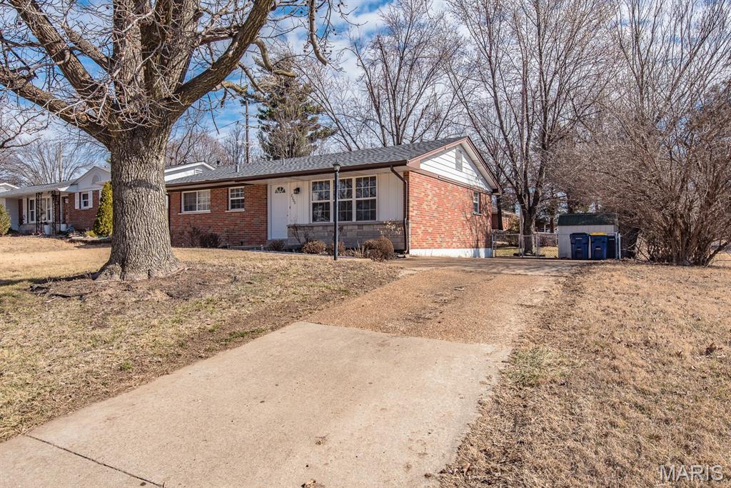 2300 Ruckert Avenue St. Louis, MO 63114 - Photo 4 of 43