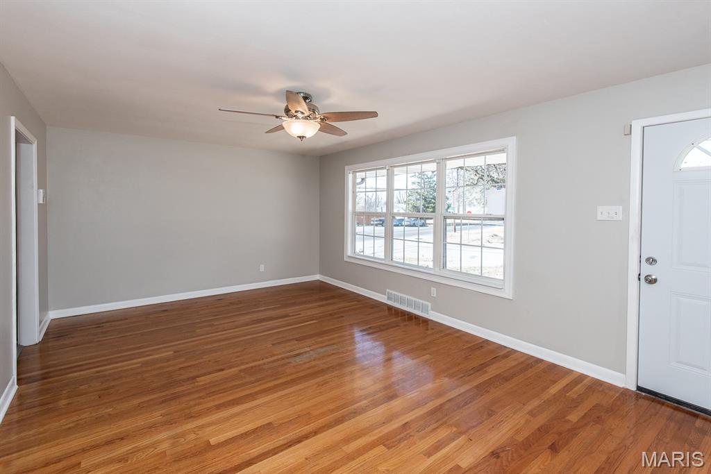 2300 Ruckert Avenue St. Louis, MO 63114 - Photo 5 of 43