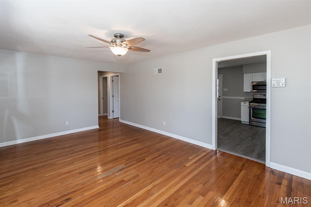 2300 Ruckert Avenue St. Louis, MO 63114 - Photo 8 of 43