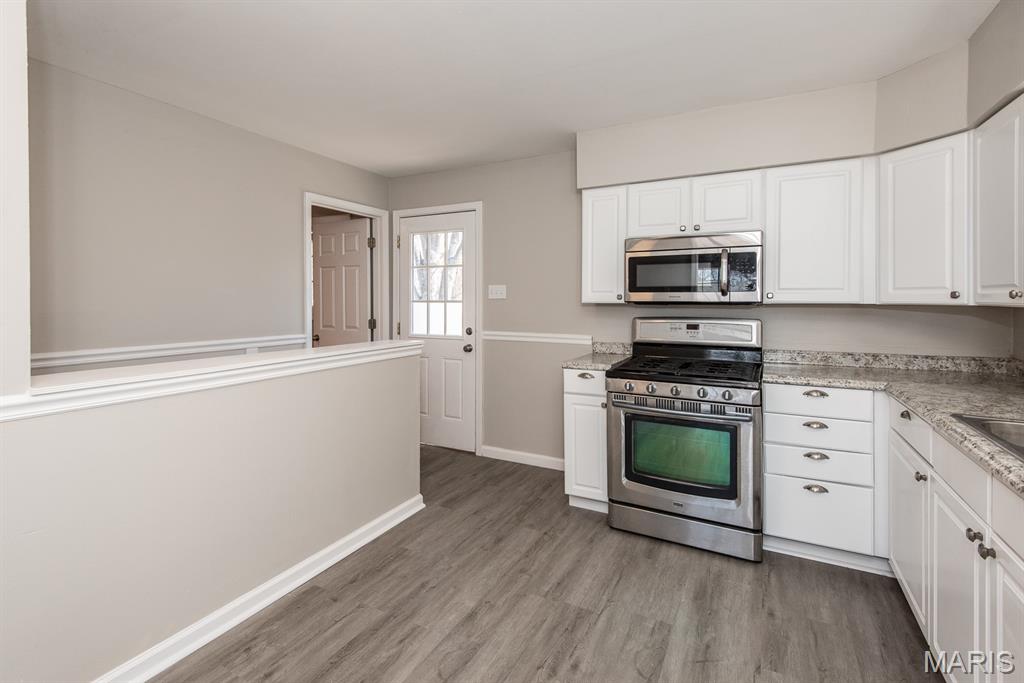 2300 Ruckert Avenue St. Louis, MO 63114 - Photo 10 of 43