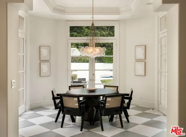 $11,995,000 | 10509 Vestone Way, Los Angeles, CA 90077