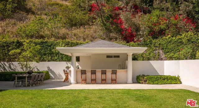 $11,995,000 | 10509 Vestone Way, Los Angeles, CA 90077