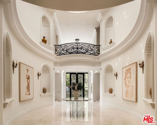 $11,995,000 | 10509 Vestone Way, Los Angeles, CA 90077