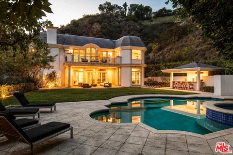 $11,995,000 | 10509 Vestone Way, Los Angeles, CA 90077